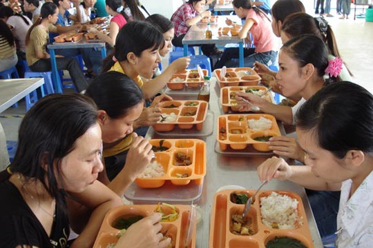 Vấn đề tăng lương tối thiểu vừa mừng, vừa lo