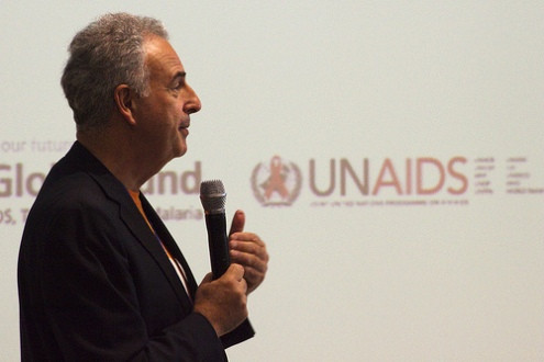 Đặc phái viên UN AIDS: 8.000 bệnh nhân HIV ở miền đông Ukraine gặp nguy hiểm