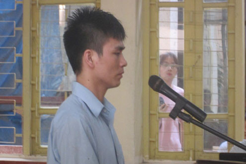 Lý Nguyễn Chung bức xúc với người “bảo vệ” mình