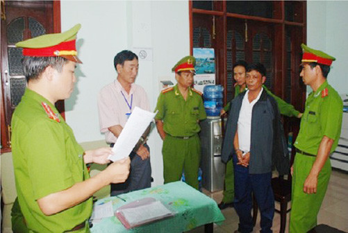 Truy tố nguyên Phó Chánh thanh tra nhận "bôi trơn" xe quá tải