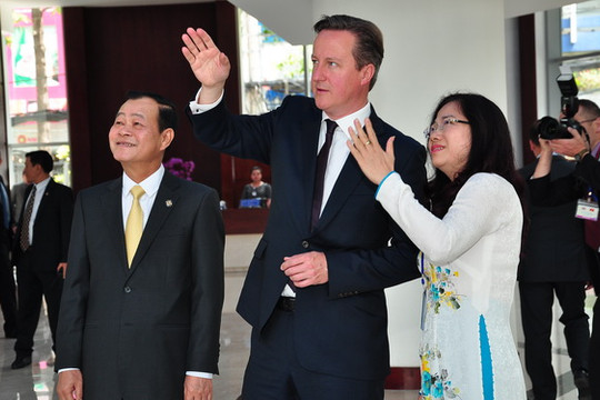 Thủ tướng Anh David Cameron đến thăm Sở Giao dịch Chứng khoán TPHCM