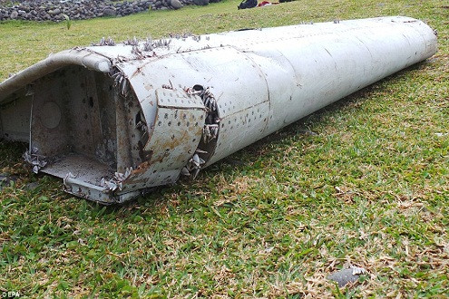 MH370: Nghe người dọn bờ biển kể chuyện tìm ra mảnh vỡ và chiếc vali