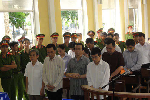 Xét xử "đại án" lừa đảo ở miền Tây: Tuyên 108 năm tù cho 27 bị cáo