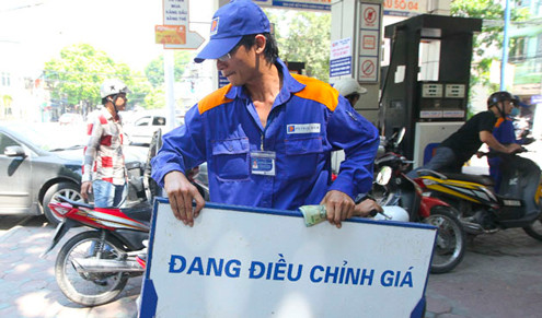 Giá xăng giảm còn dưới 20.000 đồng/lít từ 15h chiều nay