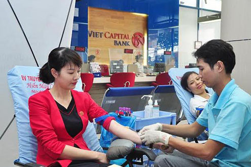 Cán bộ nhân viên Viet Capital Bank hiến máu vì cộng đồng
