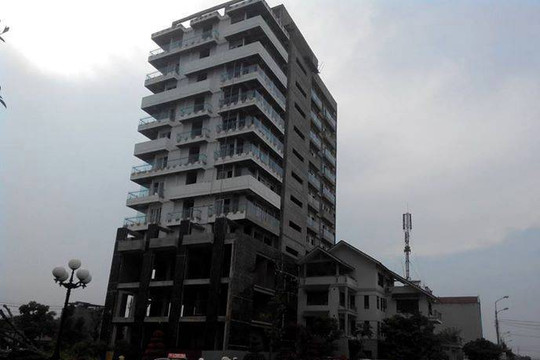 Lạng Sơn: Rơi từ tầng 12 tòa nhà đang thi công, 3 người tử vong