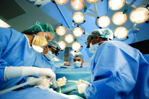 Tin sức khỏe nổi bật ngày 24/8: Thiếu nữ mắc bệnh phì đại vùng kín