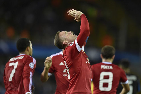 Cận cảnh Rooney lập hat-trick, M.U vào vòng bảng Champions League