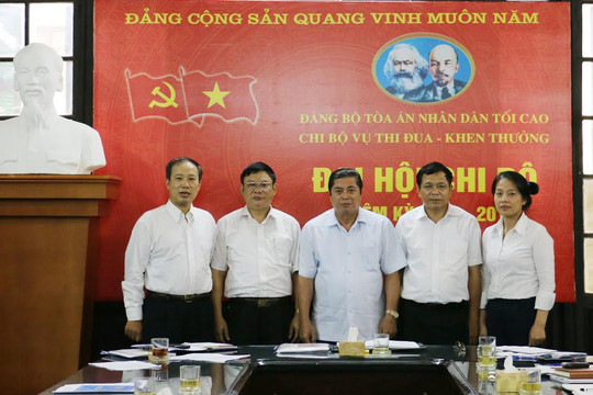 Đại hội Chi bộ Vụ Thi đua - Khen thưởng TANDTC nhiệm kỳ 2015 - 2017