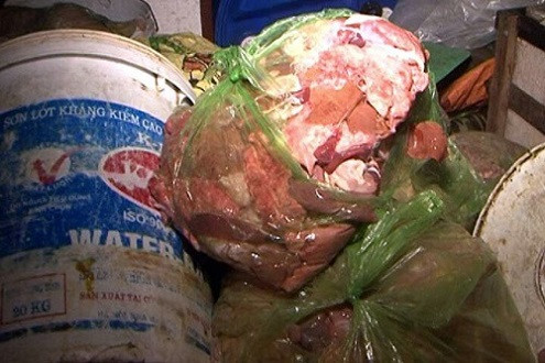 Tịch thu 300kg nội tạng thối, hơn 3.000 quả trứng lậu