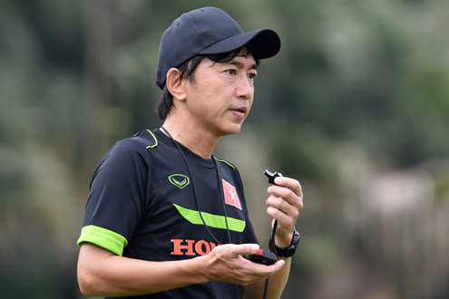 HLV Toshiya Miura dự Lễ bốc thăm VCK U23 châu Á 2016