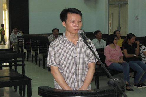 "Nổ" quen sếp lớn, lừa xin việc để chiếm đoạt tiền