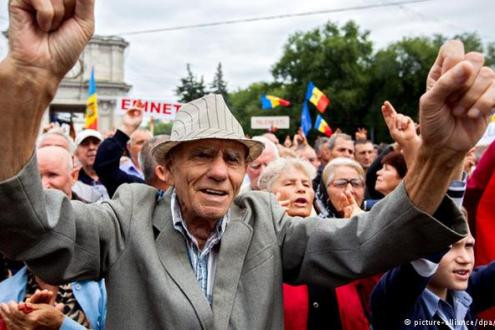 Moldova: 20.000 người biểu tình đòi Tổng thống từ chức