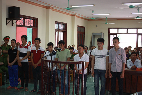 Nổi máu “anh hùng”, nhóm đối tượng tìm người để hành hung