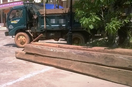 Tây Ninh: Liên tiếp bắt giữ các ô tô vận chuyển gỗ trái phép