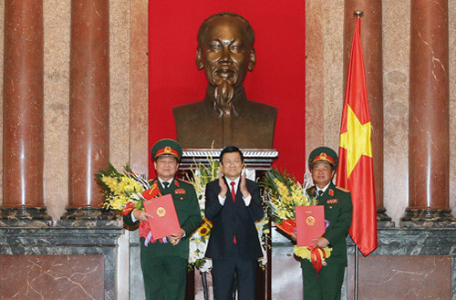 Chủ tịch nước thăng quân hàm Đại tướng cho hai tướng quân đội