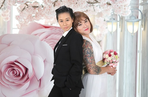 Bộ ảnh cưới "độc" hoán đổi vợ chồng của ca sĩ Vũ Duy Khánh