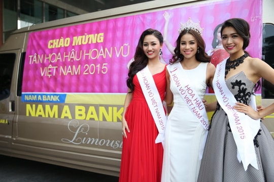 Hoa hậu Hoàn Vũ Việt Nam 2015 tham quan hội sở Nam A Bank