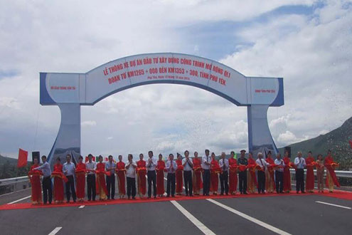 Thông xe dự án Mở rộng QL1 qua tỉnh Phú Yên