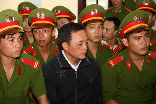 Tin tức xét xử khắp nơi ngày 16/10:  "Cậu Thủy" nhận án chung thân