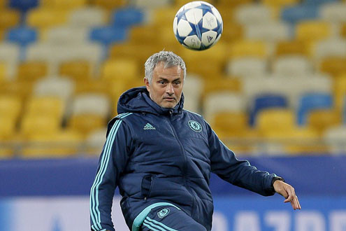 HLV Mourinho: "Có một thứ văn hóa trong bóng đá, đó là Kền kền"