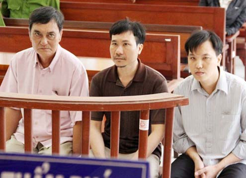 Tin xét xử khắp nơi ngày 20/10: Hai cựu cảnh sát dùng nhục hình ở Sóc Trăng kêu oan