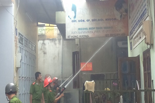 Hỏa hoạn thiêu rụi nhà dân