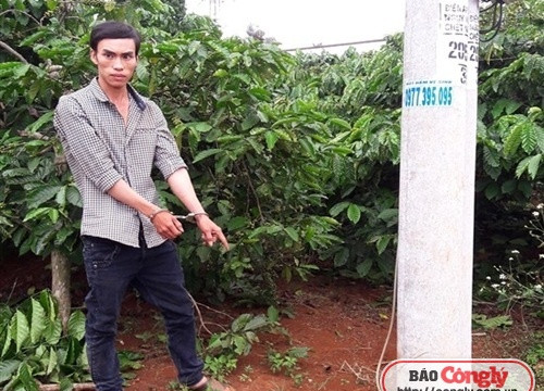 Hai cô gái khuyết tật chống trả quyết liệt kẻ hiếp dâm giữa đường