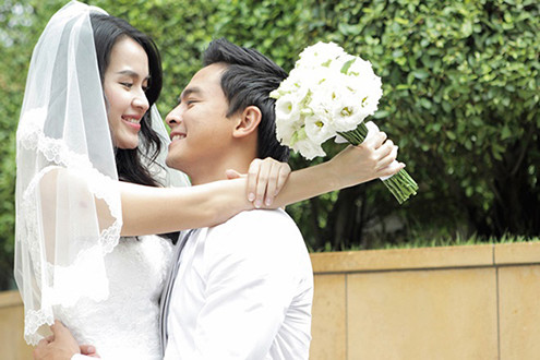 Tú Vi làm cô dâu của Văn Anh sau 2 năm hẹn hò