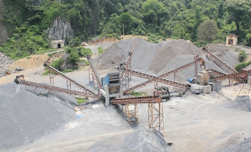 Sập giàn giáo ở mỏ đá, một người tử vong