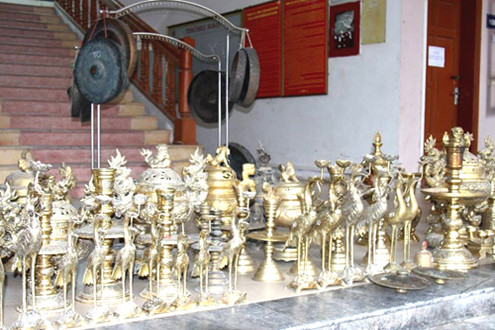 Bắt đối tượng chuyên đột nhập nhà thờ trộm đồ cúng bằng đồng