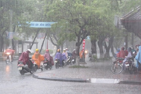 Dự báo thời tiết ngày 13/11: Bắc Bộ nhiệt độ giảm sâu, vùng núi mưa to đến rất to