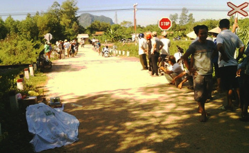 Tin tức tai nạn giao thông ngày 17/11: Bị tàu hoả húc văng 20m, một người tử vong tại chỗ