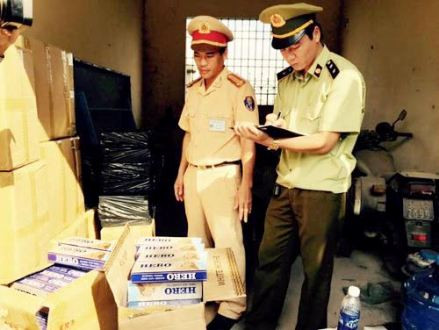 Bắt giữ hàng nghìn bao thuốc lá nhập lậu