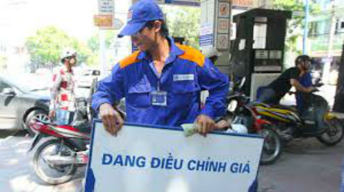 Xăng giảm gần 200 đồng/lít từ 15h chiều nay