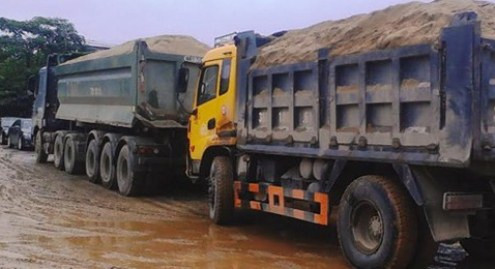 Bắt giữ 11 xe quá tải hết hạn đăng kiểm