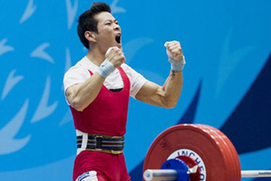 Tin tức thể thao 11/12: Lực sĩ Thạch Kim Tuấn bị chấn thương
