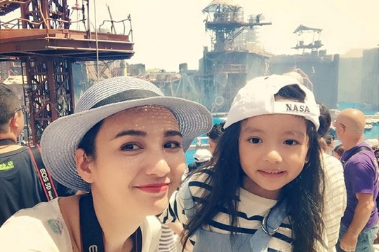 Những hoa hậu làm mẹ đơn thân của showbiz Việt