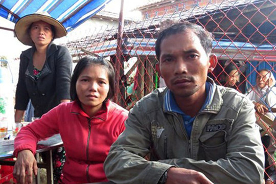 Nam sinh đánh chết bạn trước mặt công an