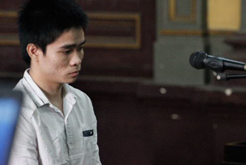 Tin tức xét xử 21/12: Bé gái bị hàng xóm hiếp dâm đến có thai