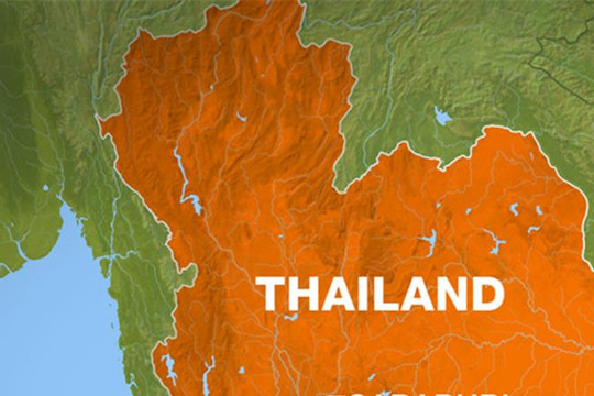 Thái Lan: Xe khách bị lật, 27 người bị thương
