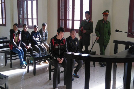 Hai anh em ruột cùng nhau vào tù vì ma túy