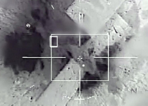 Pháp không kích cơ sở dầu mỏ gần thành trì của IS ở Syria