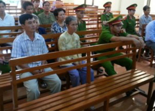 Tin tức xét xử ngày 4/1: Dính án vì…bắt kẻ trộm