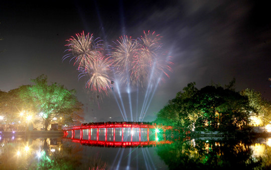 Hà Nội huy động kinh phí bắn pháo hoa dịp Tết Nguyên đán 2016