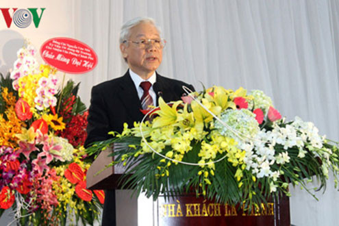 Văn nghệ sĩ cần trau dồi bản lĩnh, không bị lôi kéo trước cái xấu, cái sai trái