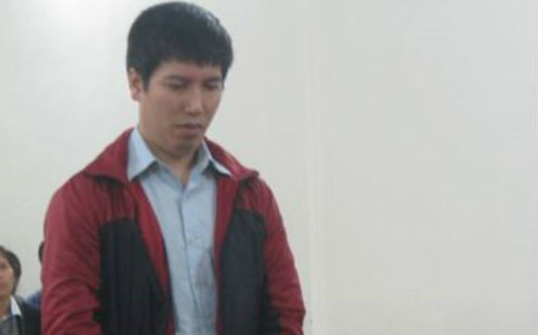 Mở công ty để buôn lậu, Giám đốc hầu tòa