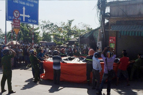 Mắc bệnh hiểm nghèo nam thanh niên leo lên cột điện tự tử