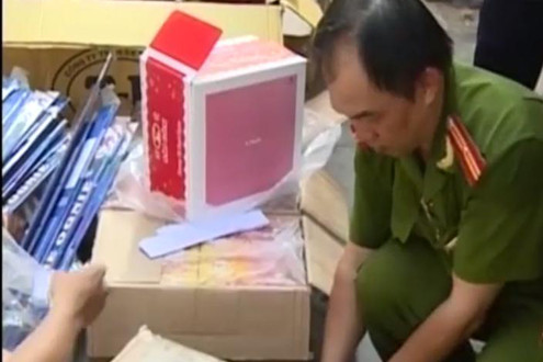 Cần Thơ: Nữ sinh viên Đại học Y Dược buôn pháo nổ