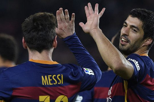 Barcelona hủy diệt Valencia: Song tấu Messi và Suarez
